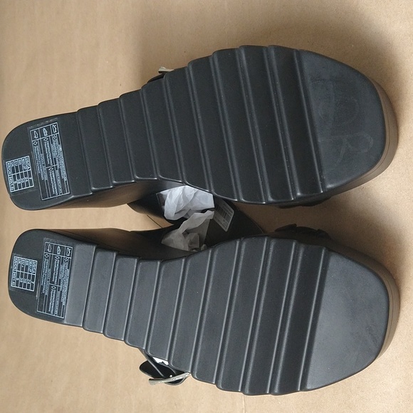 New with Tags, Forever 21 Black Wedge Sandals with Silver Buckles in size 7 - Picture 9 of 11